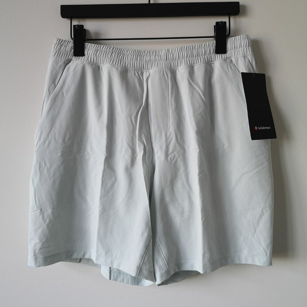 NWT LULULEMON OCNA Light Mint Green Pace Breaker Shorts 7" Lined Men's Large